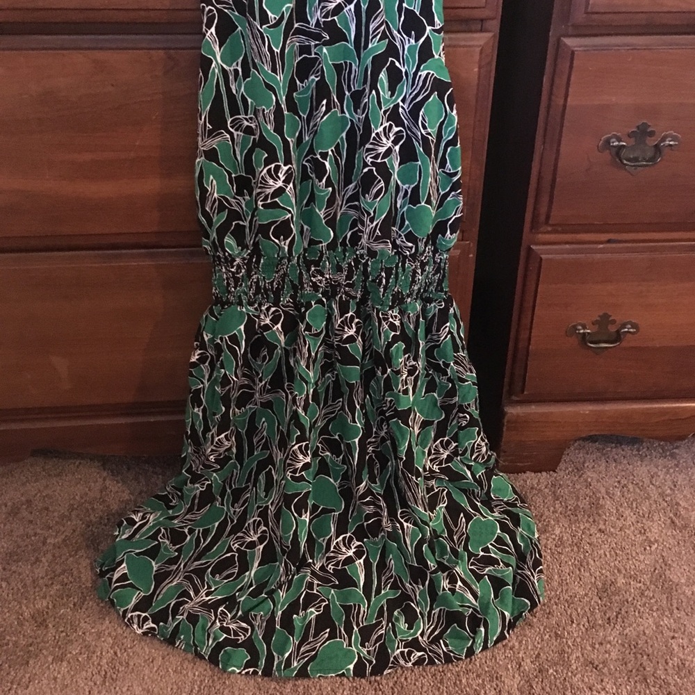 NWOT green/black high neck, key hole back dress
